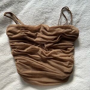 Aritzia, Babaton crop top